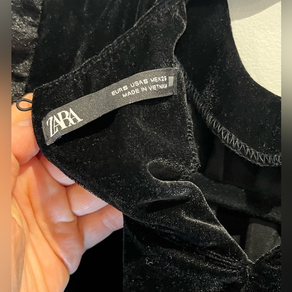 Zara velvet and mesh top - Picture 6 of 6